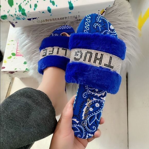 THUG LIFE Faux Fur Blue Bandana Slide - Picture 11 of 12